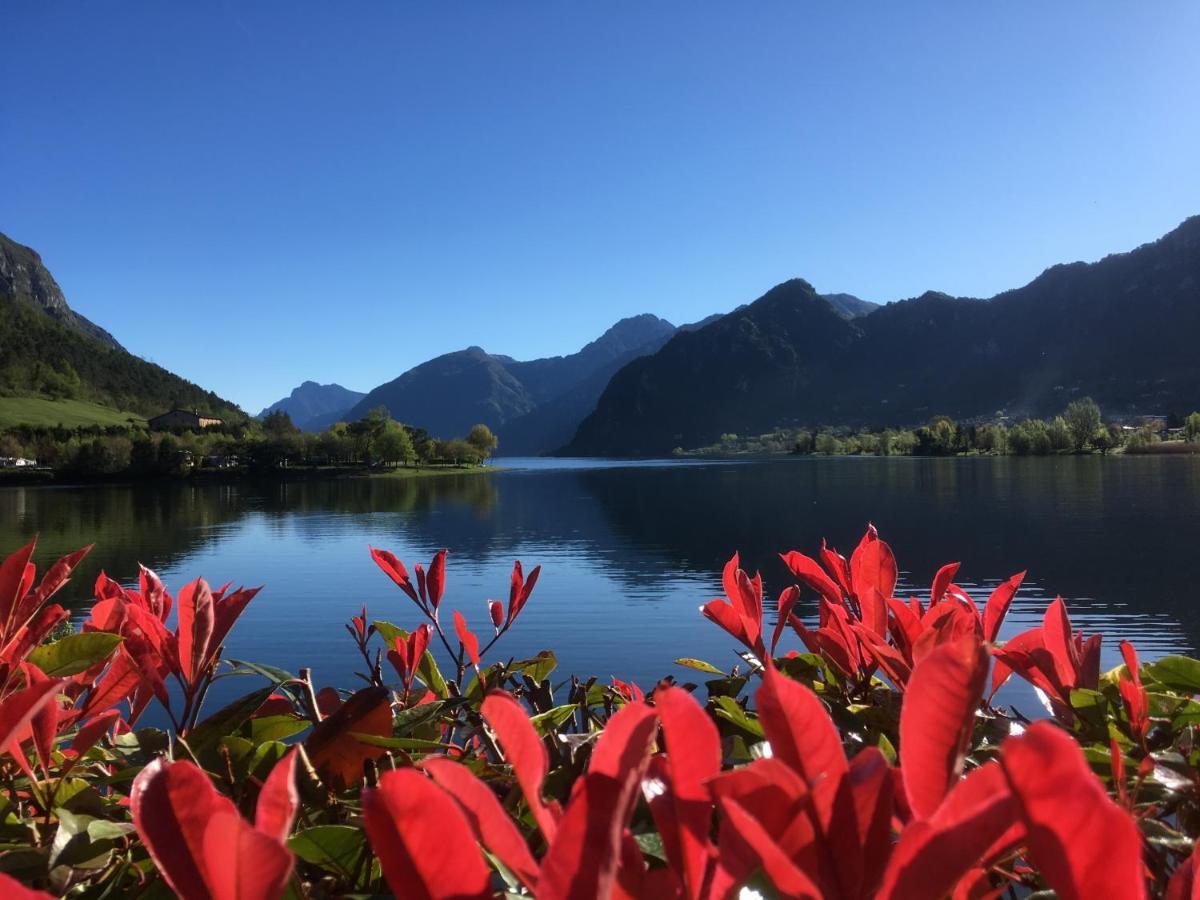 Casa Carla, Bis 4 Personen, Garten, Balkon Mit Blick Auf Den See Und Die Berge Crone Exteriör bild
