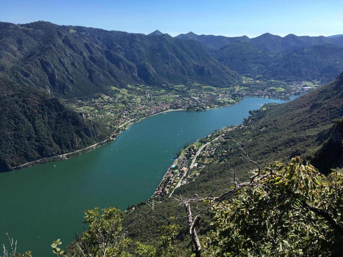 Casa Carla, Bis 4 Personen, Garten, Balkon Mit Blick Auf Den See Und Die Berge Crone Exteriör bild