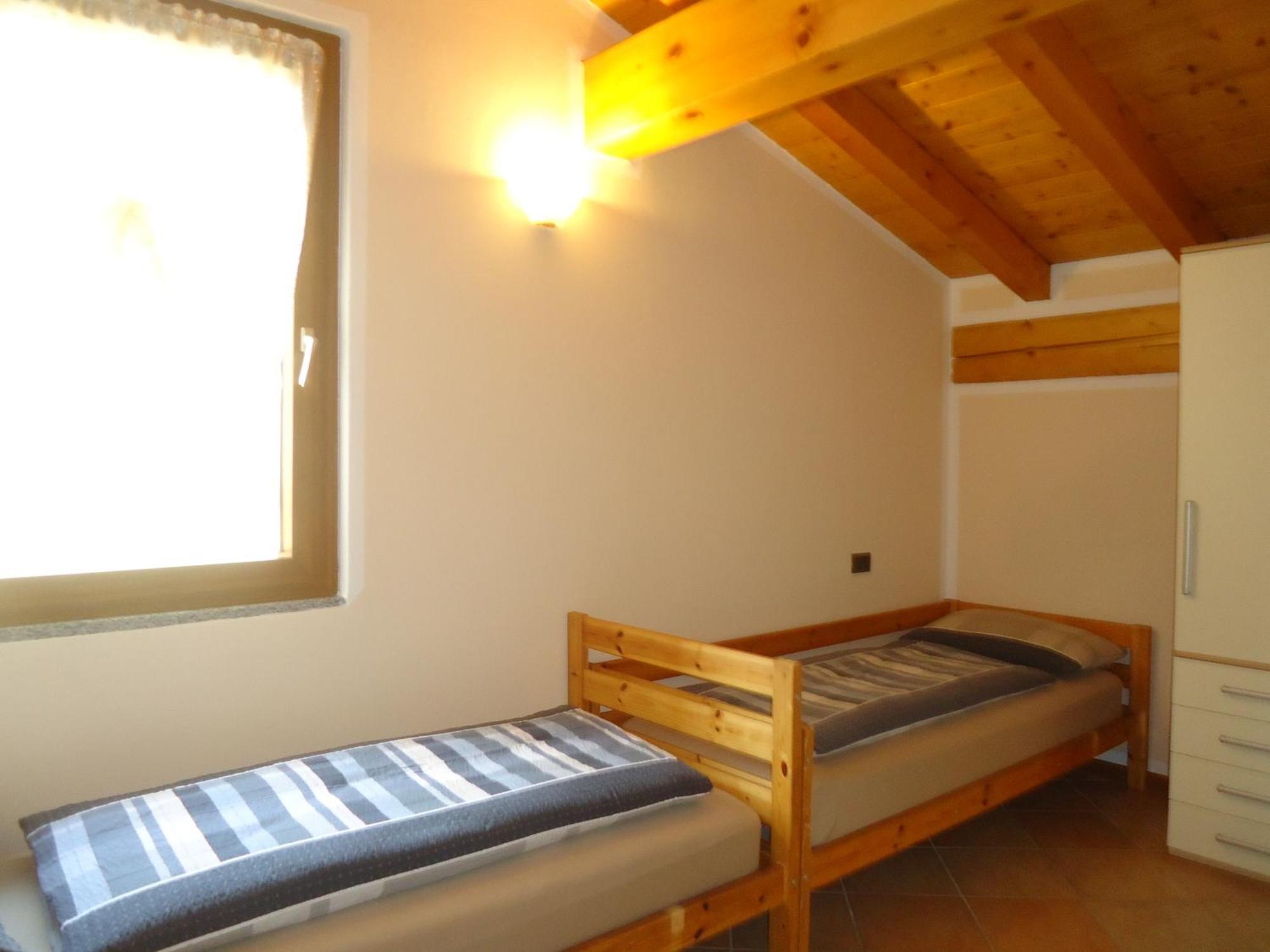 Casa Carla, Bis 4 Personen, Garten, Balkon Mit Blick Auf Den See Und Die Berge Crone Exteriör bild