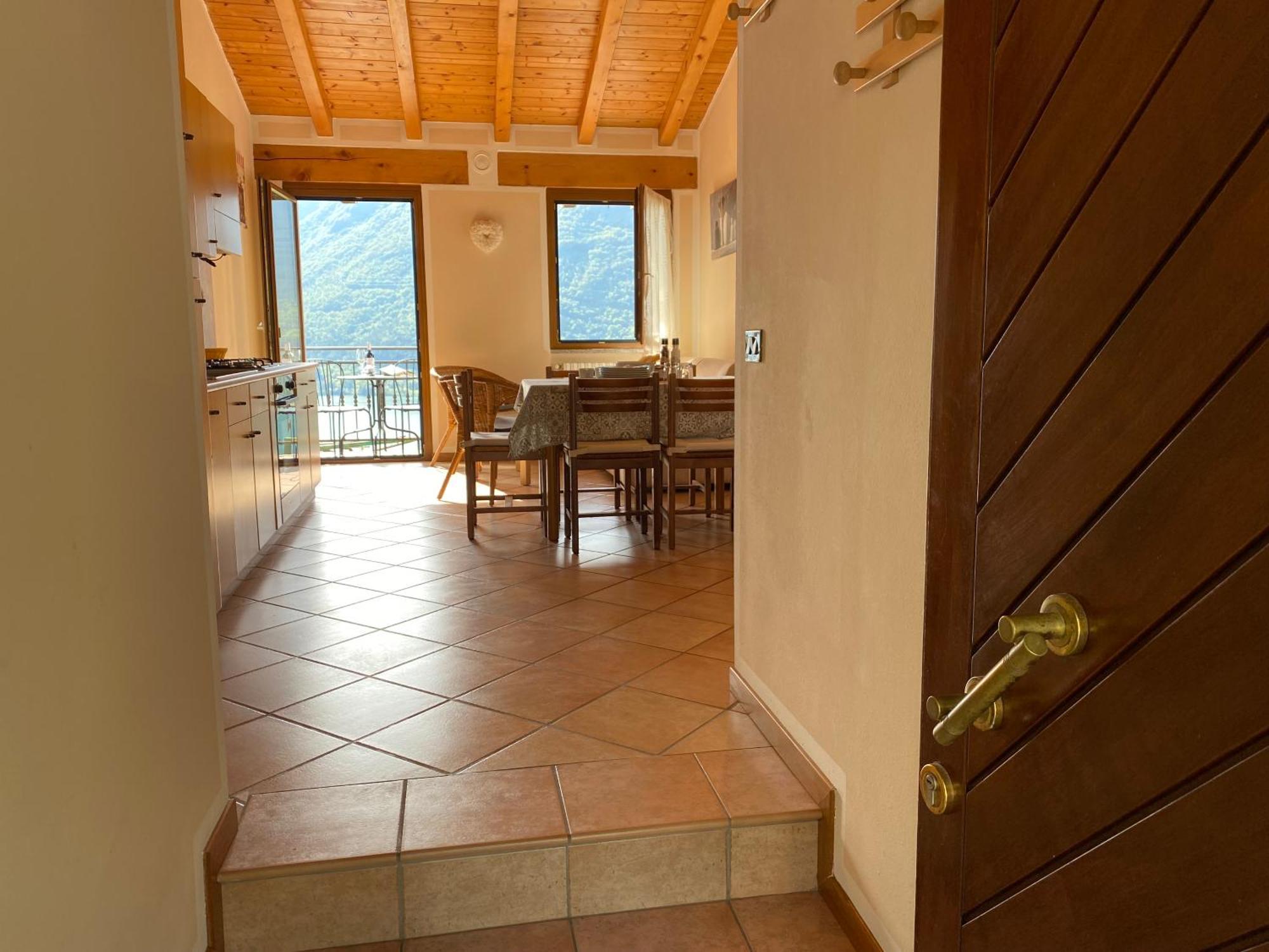 Casa Carla, Bis 4 Personen, Garten, Balkon Mit Blick Auf Den See Und Die Berge Crone Exteriör bild